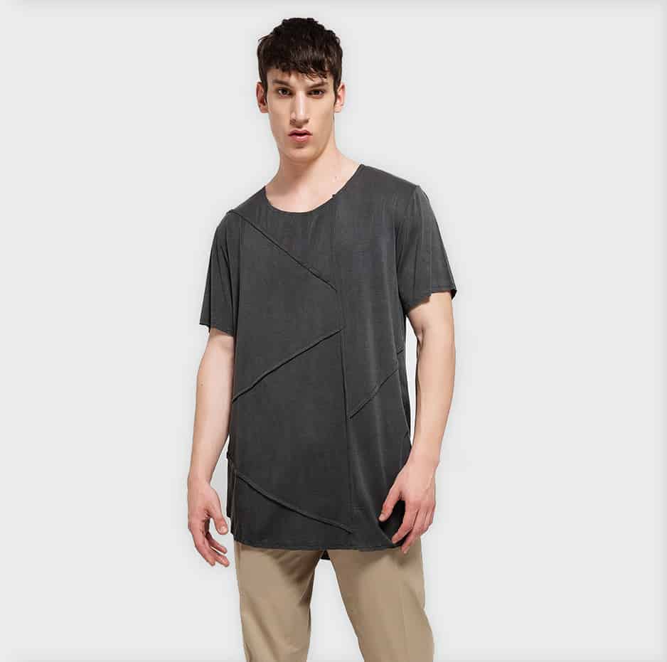 T-shirt with detailed stitching